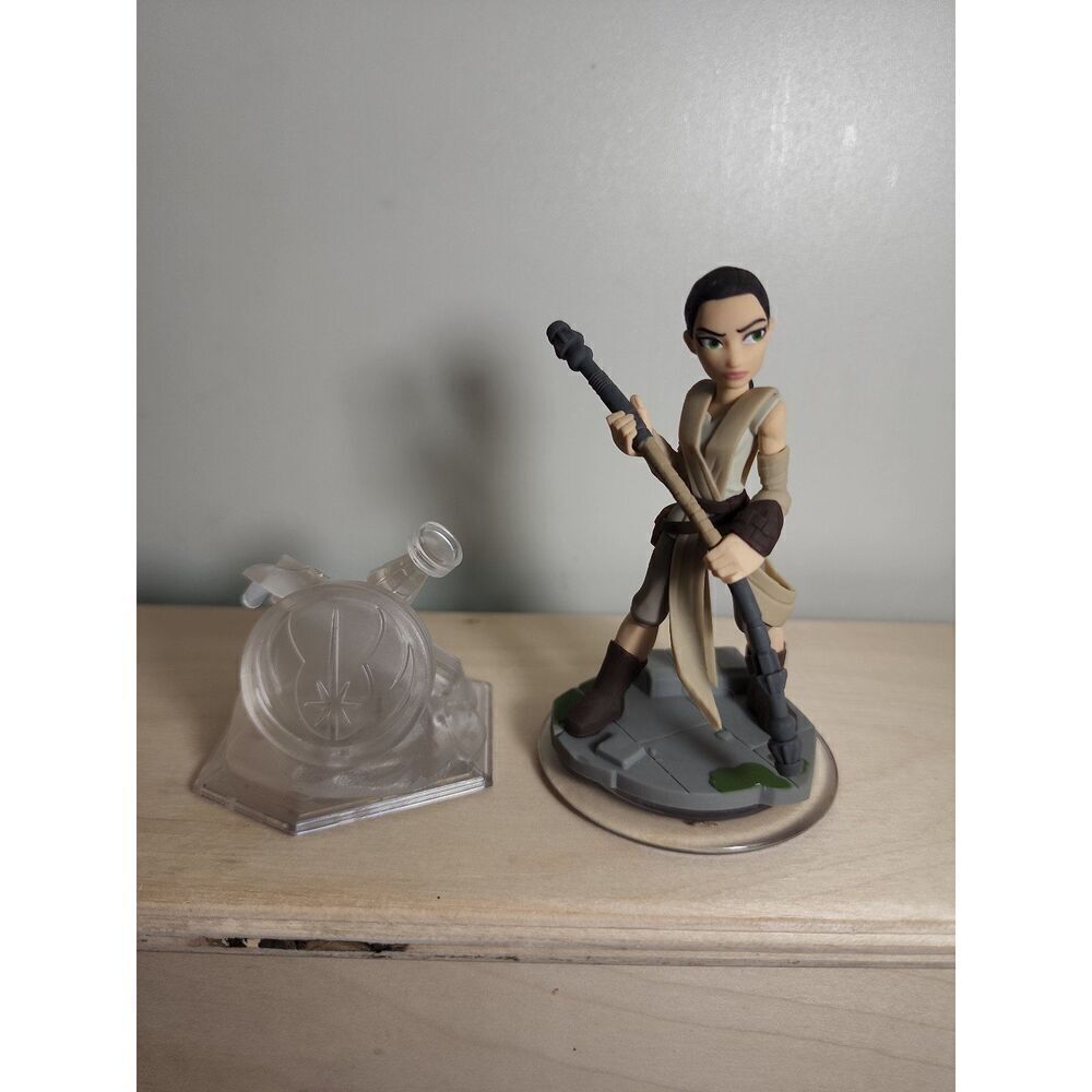 Disney Infinity 3.0 Edition: Star Wars Rey with crystal